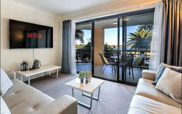 Gold Coast Apartment At Sandcastles On Broadwater