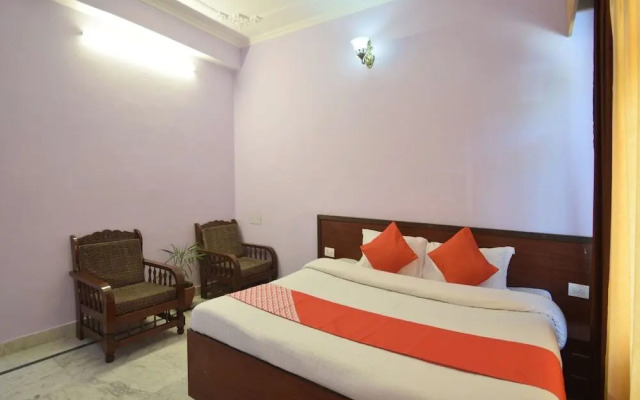 Hotel Sunshine Villa by OYO Rooms