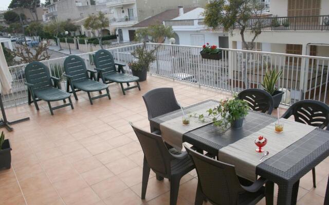 Fantastic, 100 meters from the beach