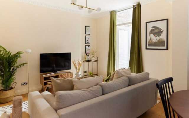 The London Wonder - Adorable 2bdr Flat With Patio