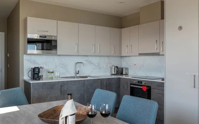 Shoreline Apartments