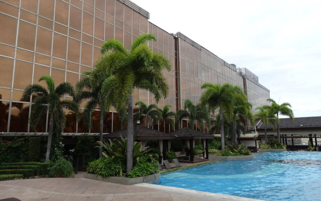 Maxims Tower