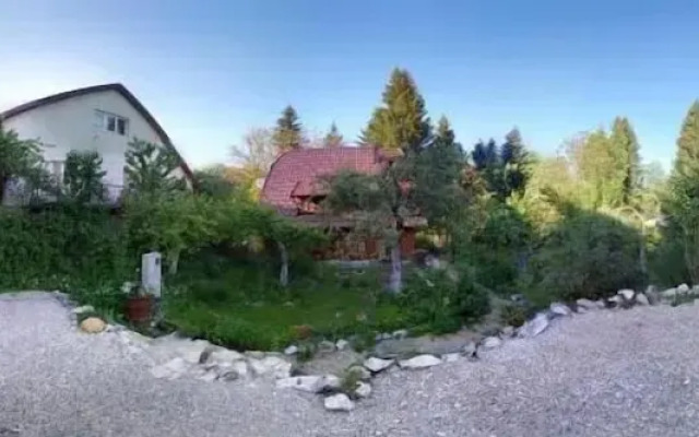 Yeti Cabin