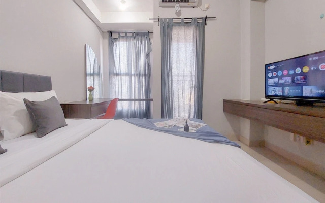 Good Place And Comfy Studio At Transpark Bintaro Apartment