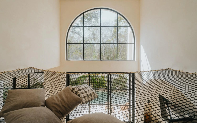 Villa Torana 4br/8pp Private Pool Rooftop Security