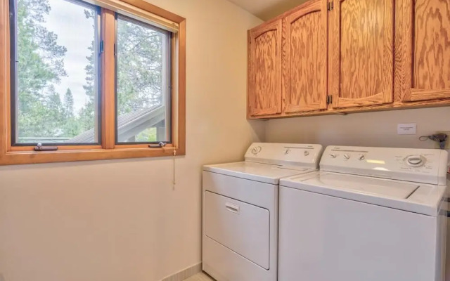 2 Tan Oak-Hot Tub-3BR/2BA