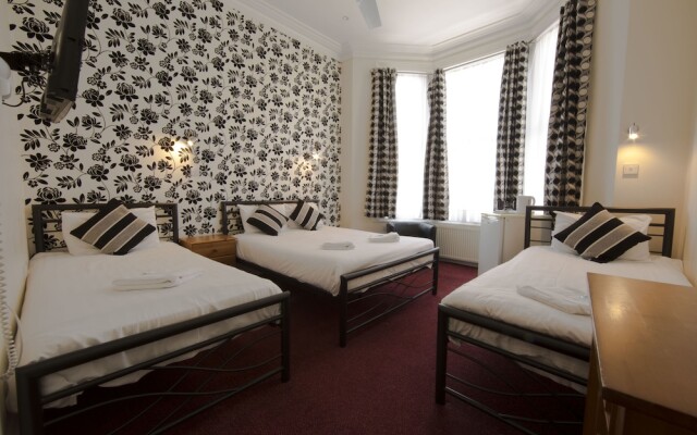 Royal Guest House by Saba