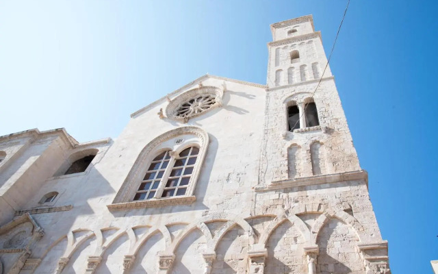 Piazza Duomo - Medieval Puglia's House