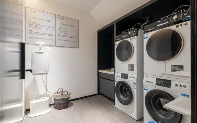 GELI Hotel (Nanning East Railway Station South Square)