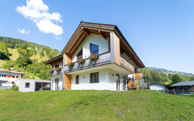 Chalet in Saalbach Near Ski Slopes