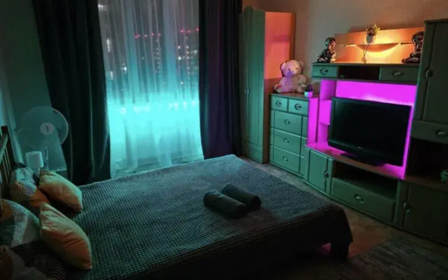 Апартаменты Суточно на улице 45-й Стрелковой Дивизии, д. 259/10