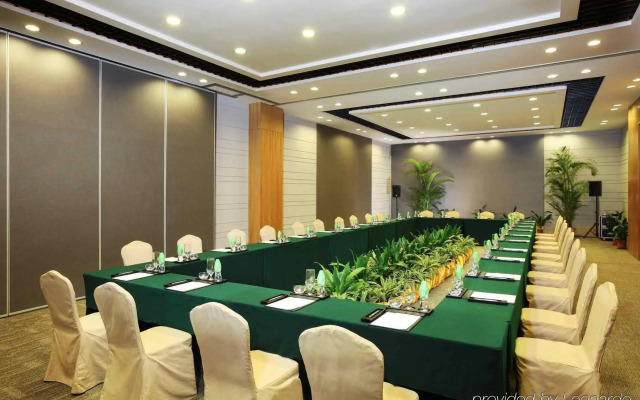 Dongguan Forum Hotel and Apartment