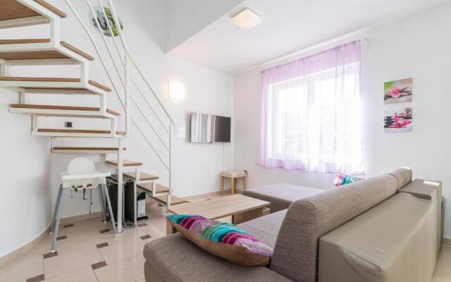 Apartment Lovorka 5
