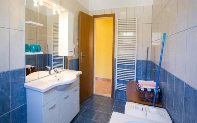Apartment Dube