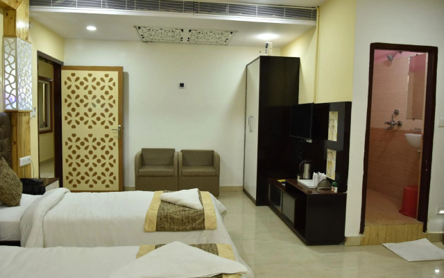 Hotel Sarweshwary