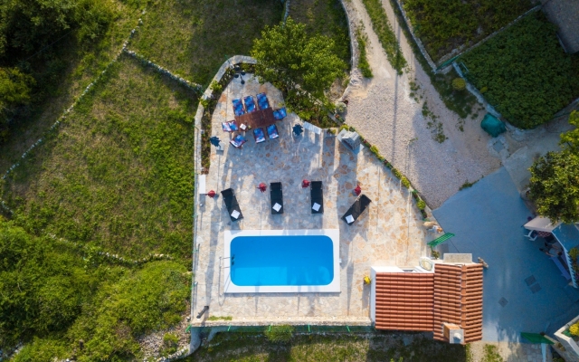 Holiday house Tonci - comfortable & surrounded by nature: Tucepi. Riviera Makarska