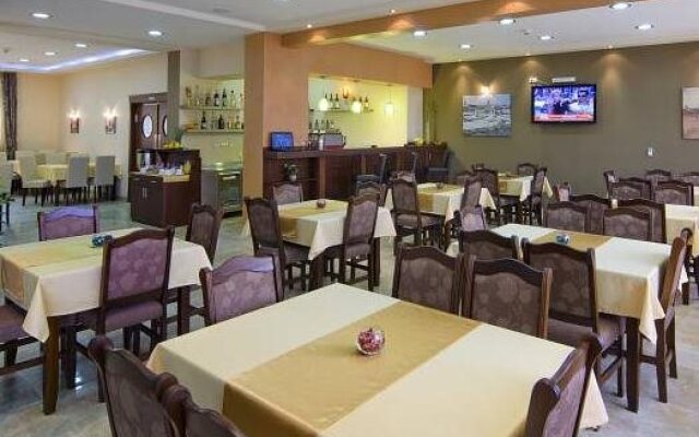Garni Hotel Semlin B&B