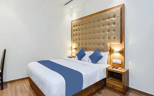 FabHotel Cozy Inn