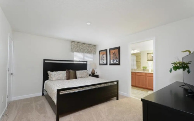 5 Bedroom Villa at Storey Lake