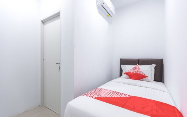 Wisma Cakung by OYO Rooms – Guest Rooms – Jakarta