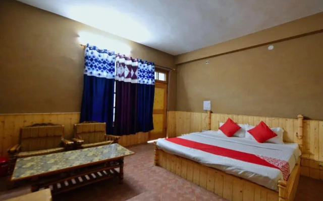 OYO 27987 Hotel Veer