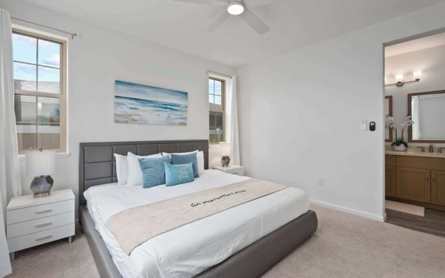 @marbella Lane - Elegant 3BR w/ Marvelous Views