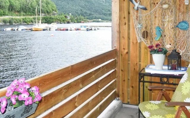 Seaside Serenity in Leirvik-by Traum