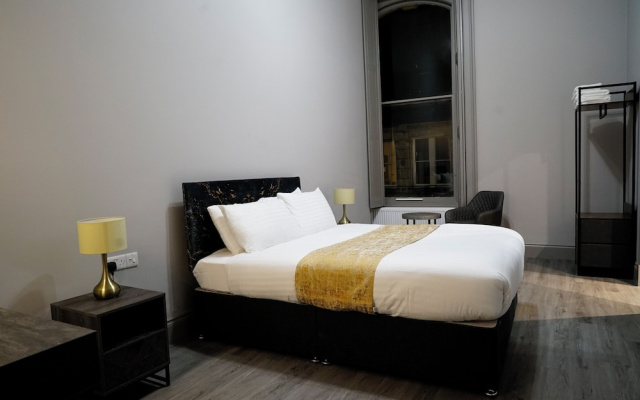 Amorist Hotel