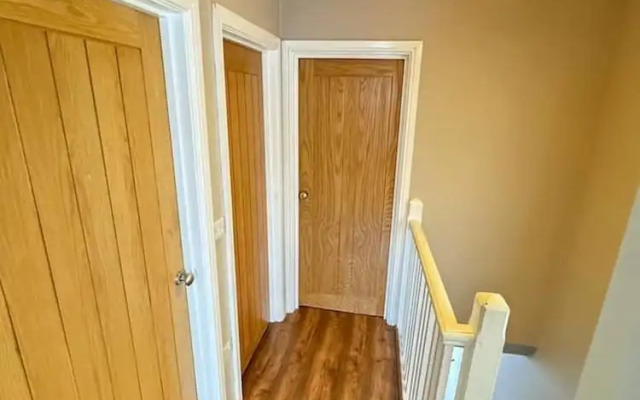 Cosy 3-bed House in Birmingham With Free Parking