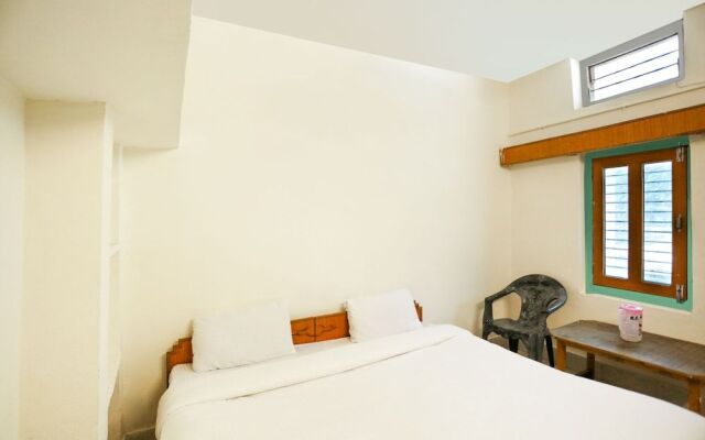 SPOT ON 44566 Hotel Gautam Park