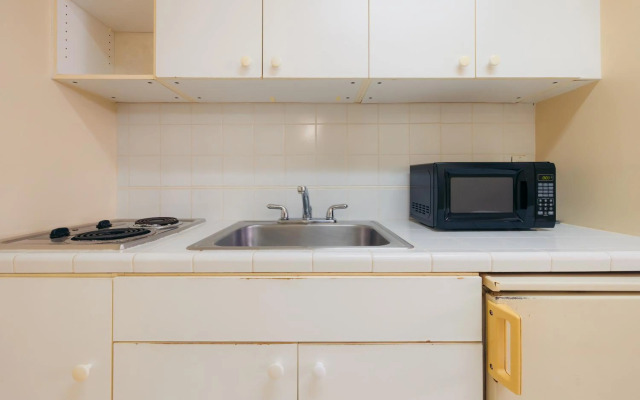 Waikiki Heritage Hotel