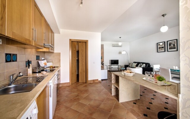 Santa Luzia Residence by MarsAlgarve