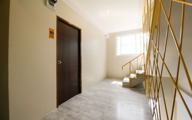 Southside Residence by OYO Rooms