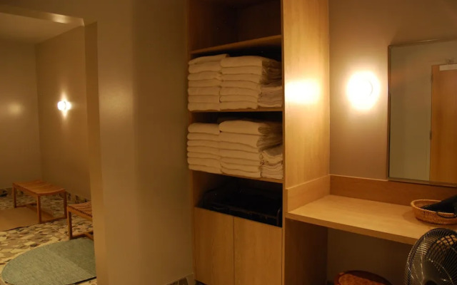Cedartree Hotel Portland Hillsboro