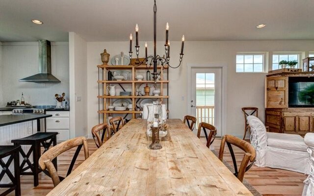 Upper Deck By Vacation Rental Pros