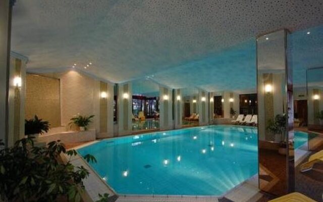 EdeR FriDa – Family Hotel – Tuttiii KomPletti ALL InKlusiv