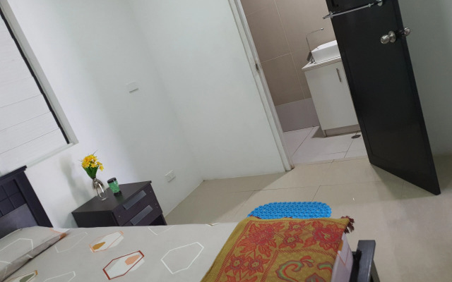 Single Room with Shared Kitchen and Living Room