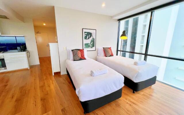 Circle On Cavill Surfers Paradise Apartments-Holiday Paradise