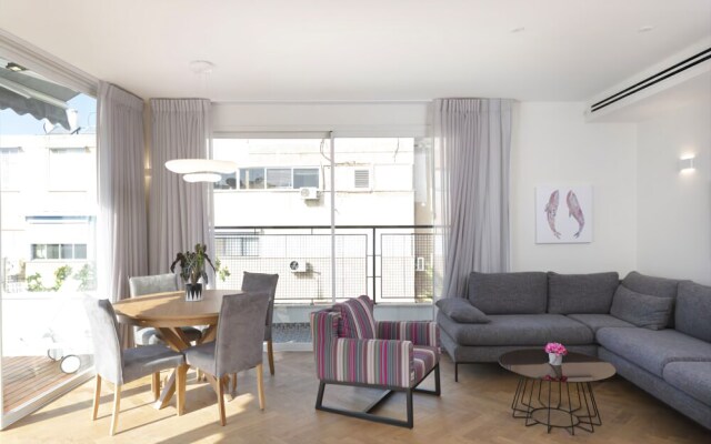 Penthouse 2 Bedrooms With A Terrace