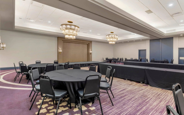 Comfort Inn Brooklyn Center