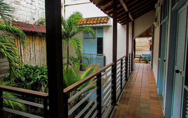 Aluna Hostel B&B