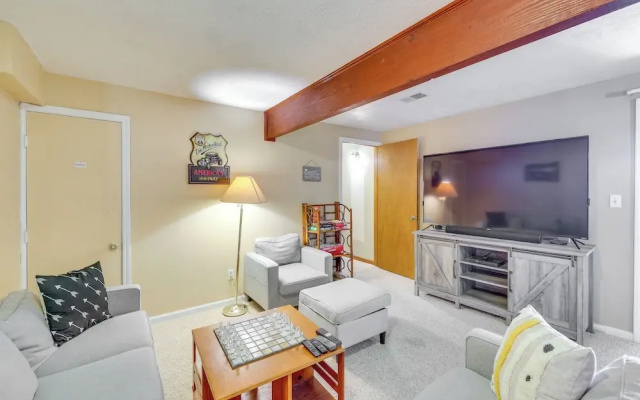 Ozark Mountain View Retreat w/ Hot Tub!