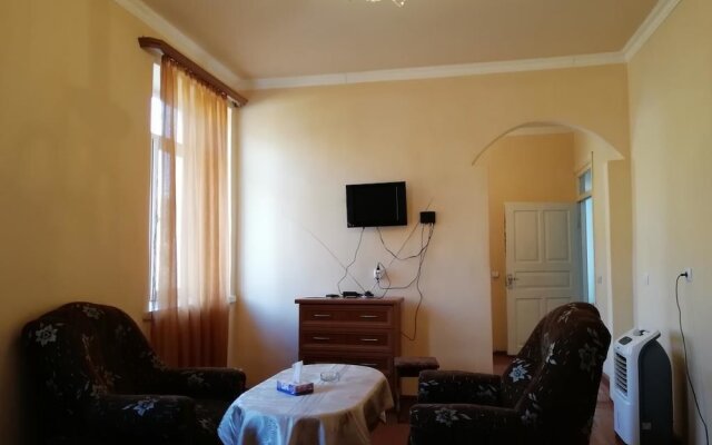 Meghri Inn