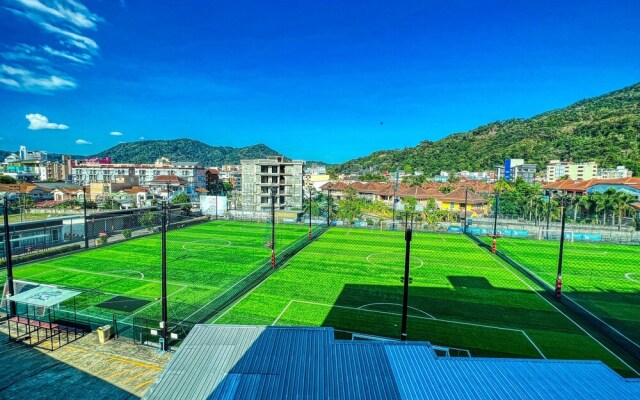 Red Sapphire Hotel