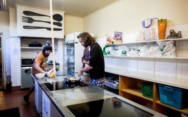 The Pickled Frog - Hostel