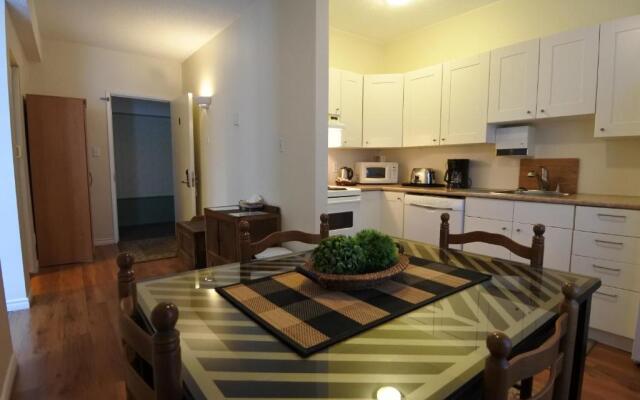 Black Rooster Guesthouse