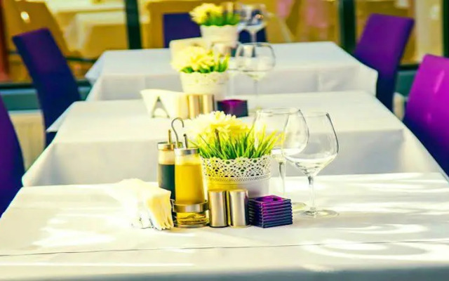 Trianon Hotel