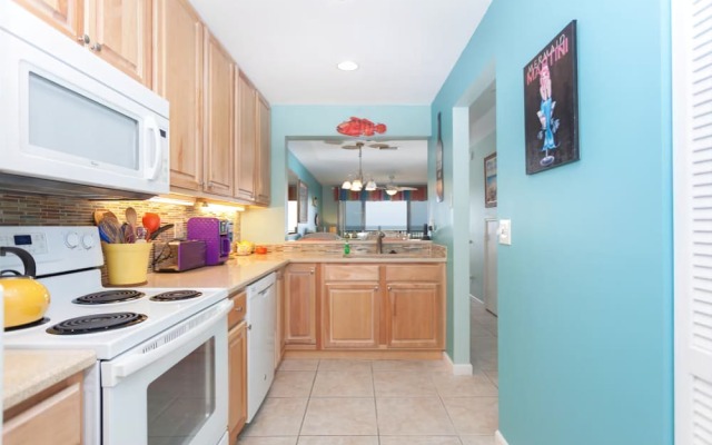 Sea Place 11208