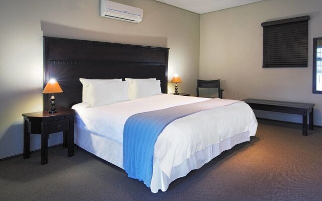 Protea Hotel by Marriott Zambezi River Lodge
