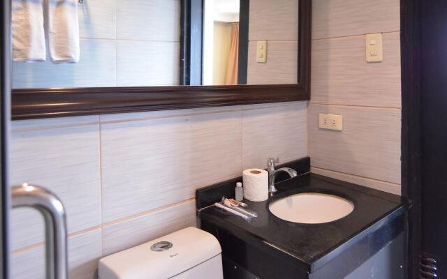 RedDoorz Plus @ Project 6 Quezon City